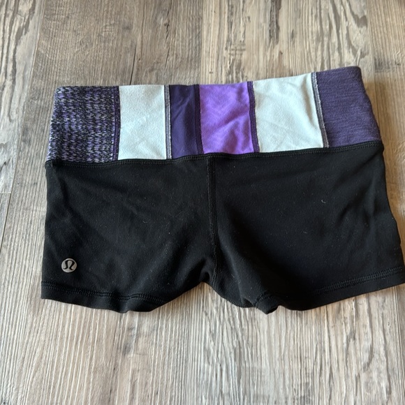 Lululemon shorts - Picture 2 of 8